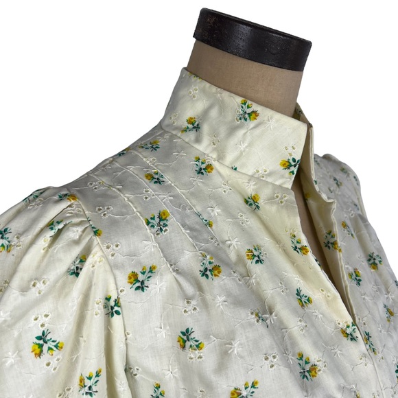 Vintage 1960s handmade pale yellow eyelet floral maxi dress‎ - Picture 3 of 15